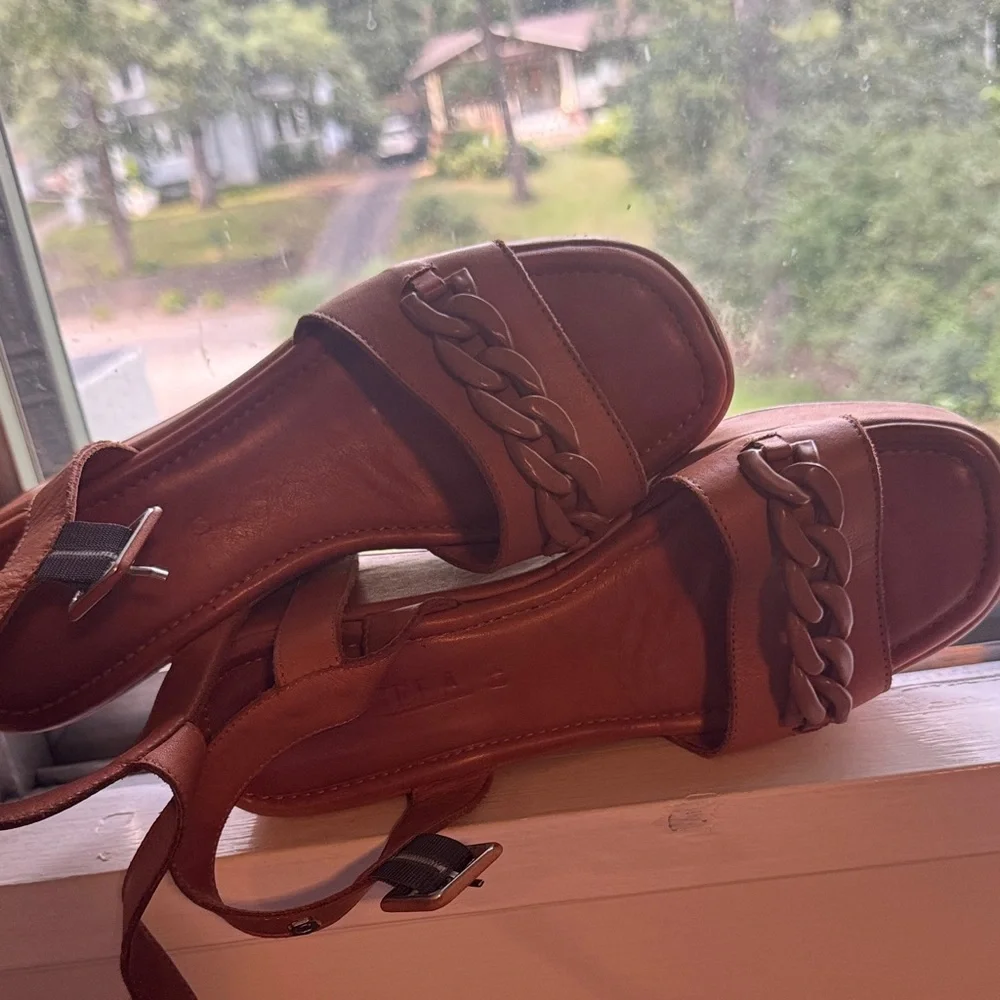 Leather Tan Platform Slingback Sandals with Chain Detail